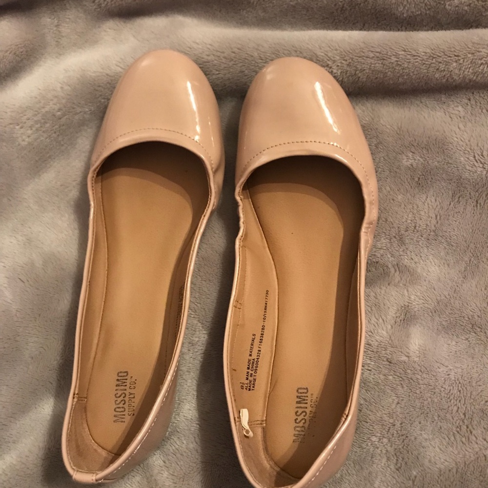 Nude flats
